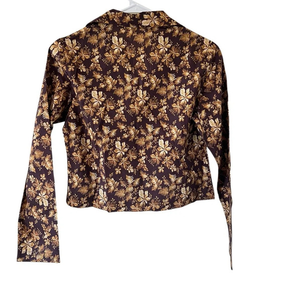 Doen NEW Sheila Top in Fern Grove Floral - Picture 3 of 10